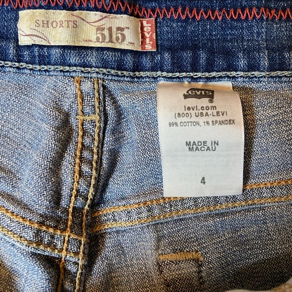 Women's Levi’s 515 Blue Denim Jean Shorts - Picture 2 of 4